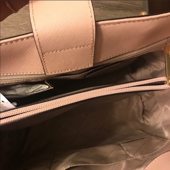 Michael Kors Sofia Large Saffiano Leather Tote - Picture 3 of 6